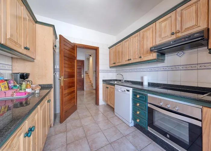 Apartment Casa Bonica - Ocean Views - 2 Min By Lanzarote Playa Blanca (Lanzarote)